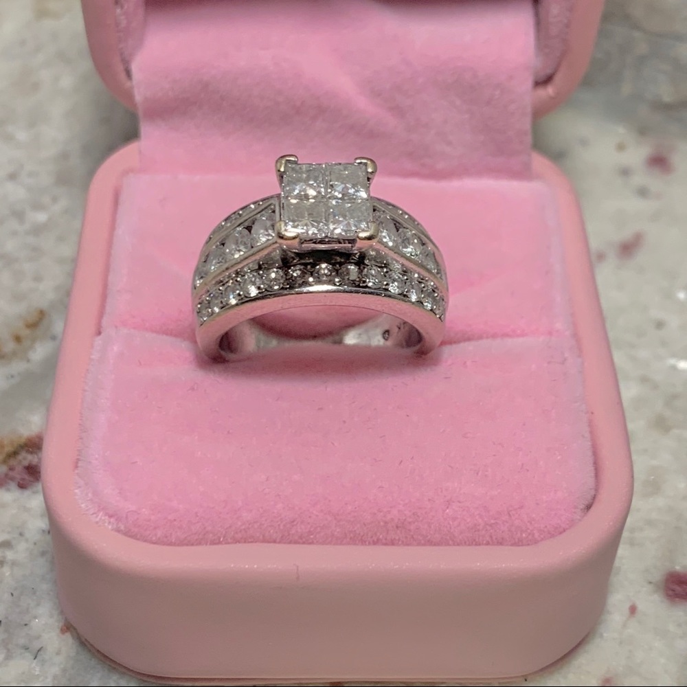 SOLD ✨ Diamond cluster ring - Picture 3 of 7